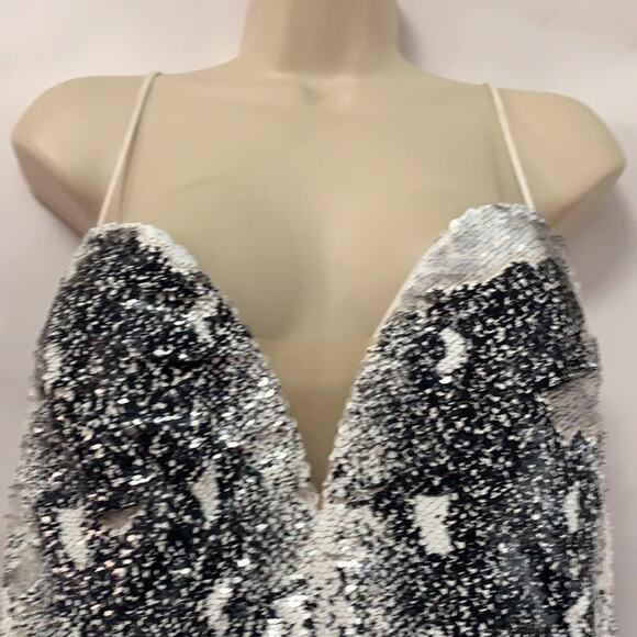 JOVANI BLACK & WHITE SNAKE PRINT HOLOGRAPHIC SEQUINS WEDDING MAXI DRESS SIZE 8 - Picture 5 of 14